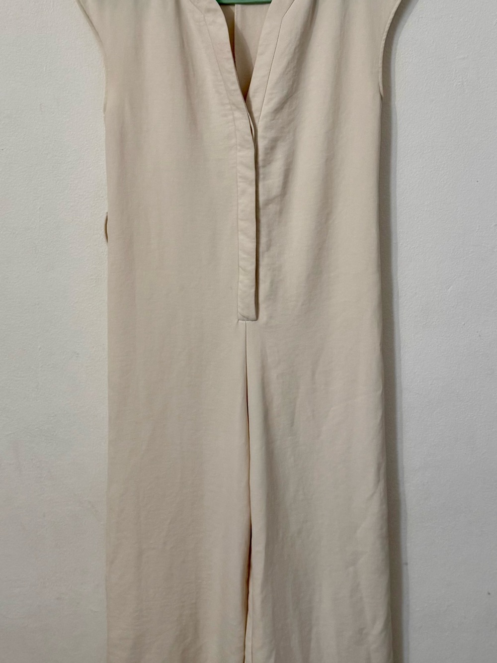 Zara Sleeveless Cream V-Neck Jumpsuit